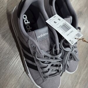 Adidas Men's Gray and Black Sneakers